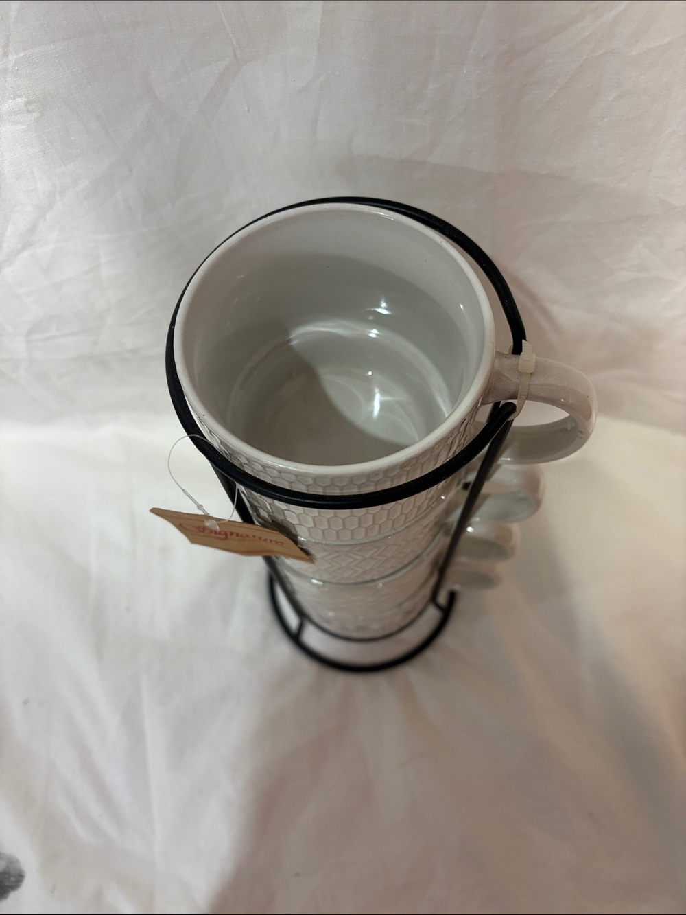 Signature White Patterned Stackable Ceramic Mugs with Black Rack - Picture 3 of 4